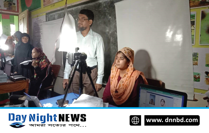 কমলনগর আজ থেকে নতুন ভোটারদের ছবি তোলার কার্যক্রম শুরু